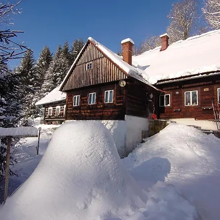 Rokytnice 度假居 *